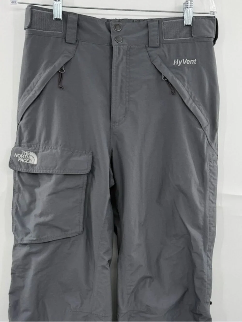 The North Face HyVent Ski Snowboard Pants Men’s Small Gray Waterproof Cargo